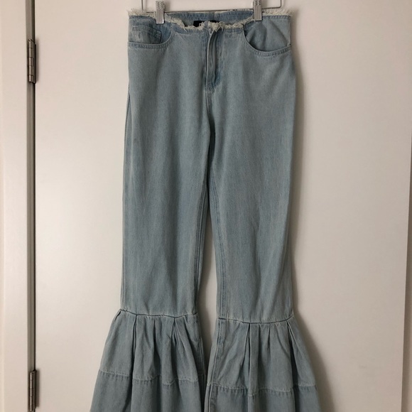 Light mid-rise jeans with belle bottom denim - Picture 2 of 4